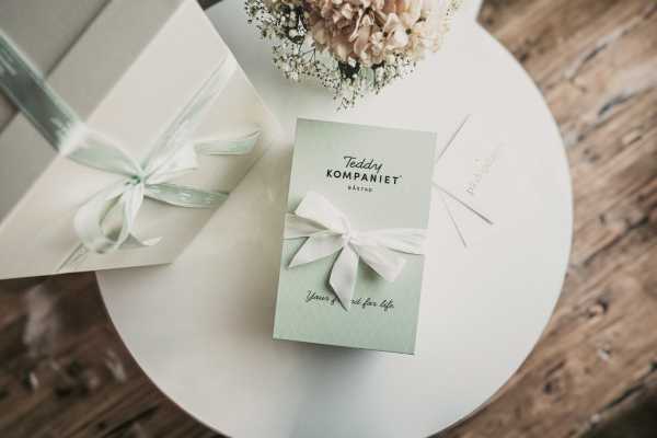 Plüsch Teddy Sven 30 cm mit Fleecedecke