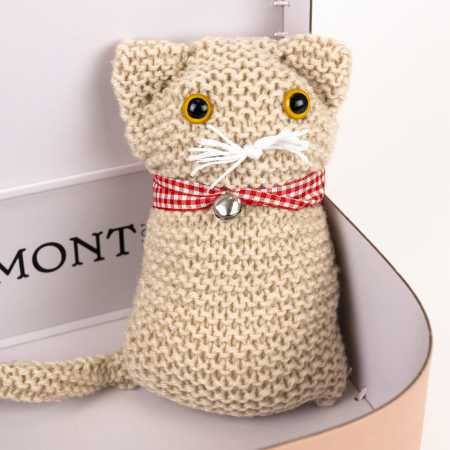 Wolle Häkeln Katze im Koffer