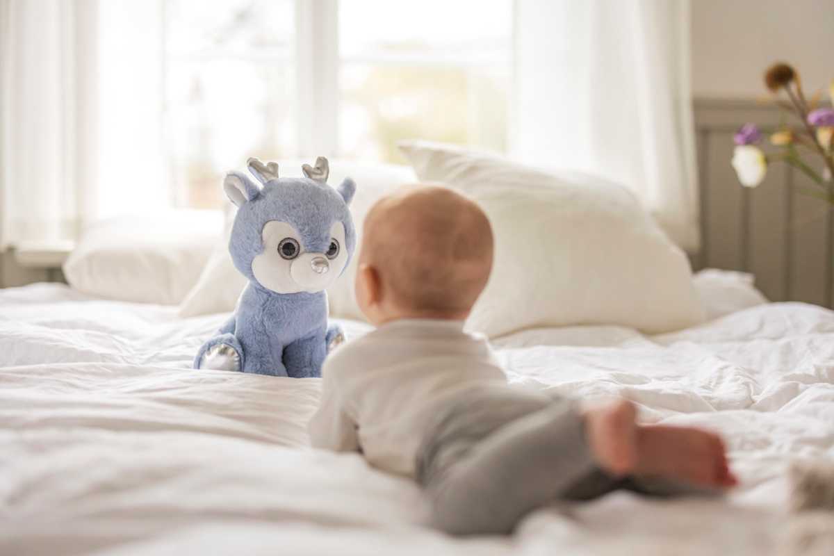 Plüsch Hirsch Tea blau silber 25 cm