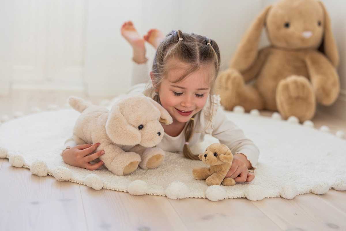 Plüsch Hund Tess 30 cm mit Baby