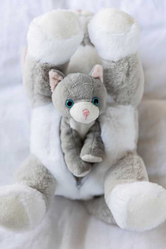 Plüsch Katze Tuva 30 cm mit Baby