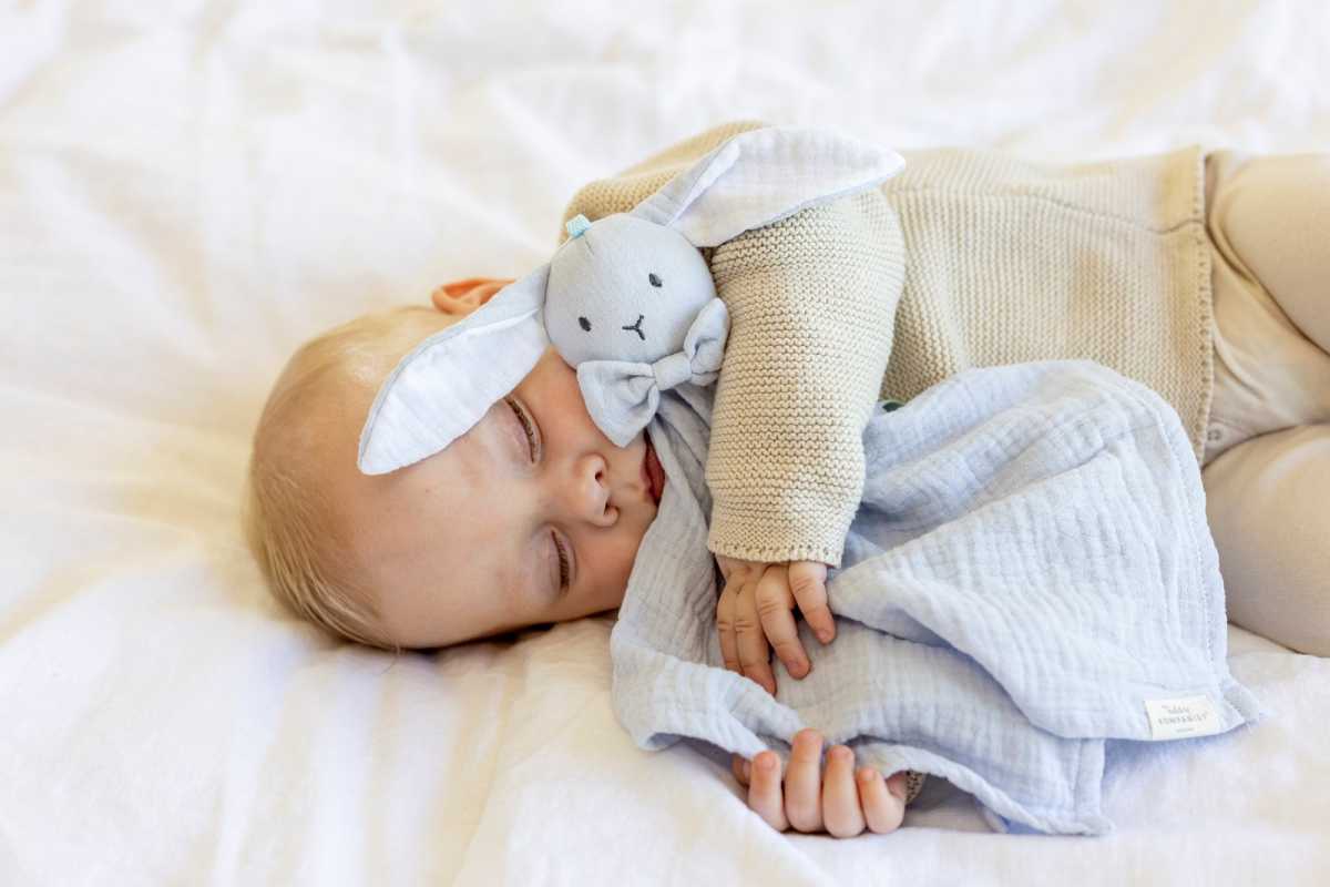 Schmusetuch Hase blau 40 cm aus BIO-Baumwolle